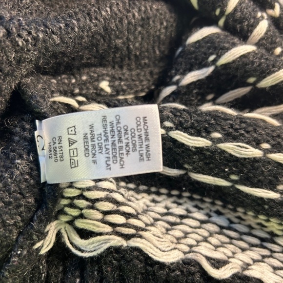 Maurices Black White Fair Isle Wool Blend Button Cardigan Sweater Size XL - Picture 5 of 8